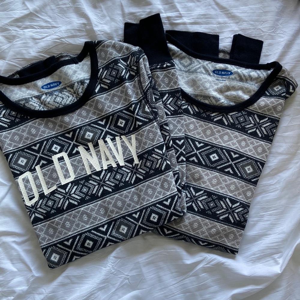 Mens size large & womens size small Old Navy holiday shirts! Only worn once!